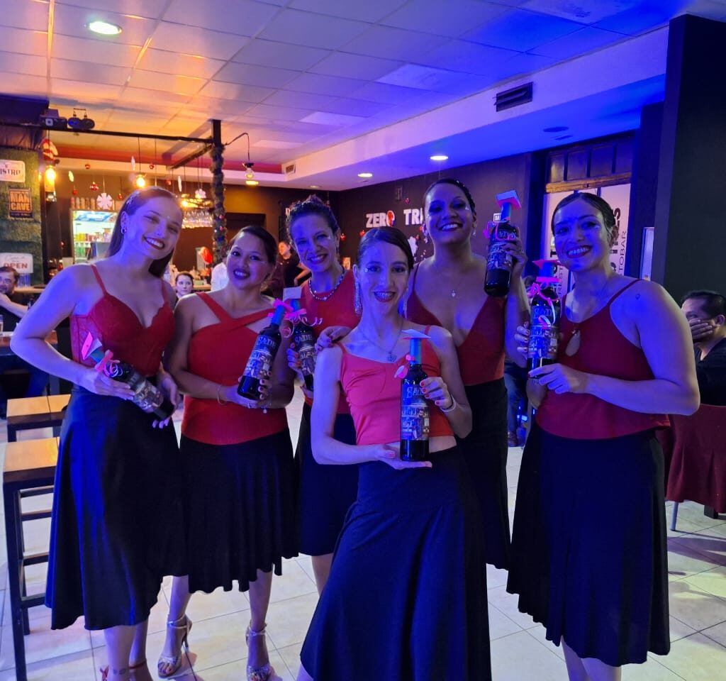 Compañia de Tango Femenina de Comodoro Rivadavia "Ojos de Tango"